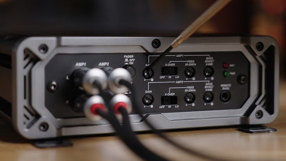 How to Set Amp Gain for Your Car Stereo