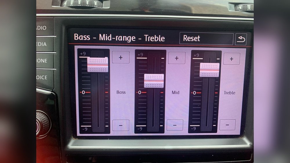 What Should Bass And Treble Be Set at in Car